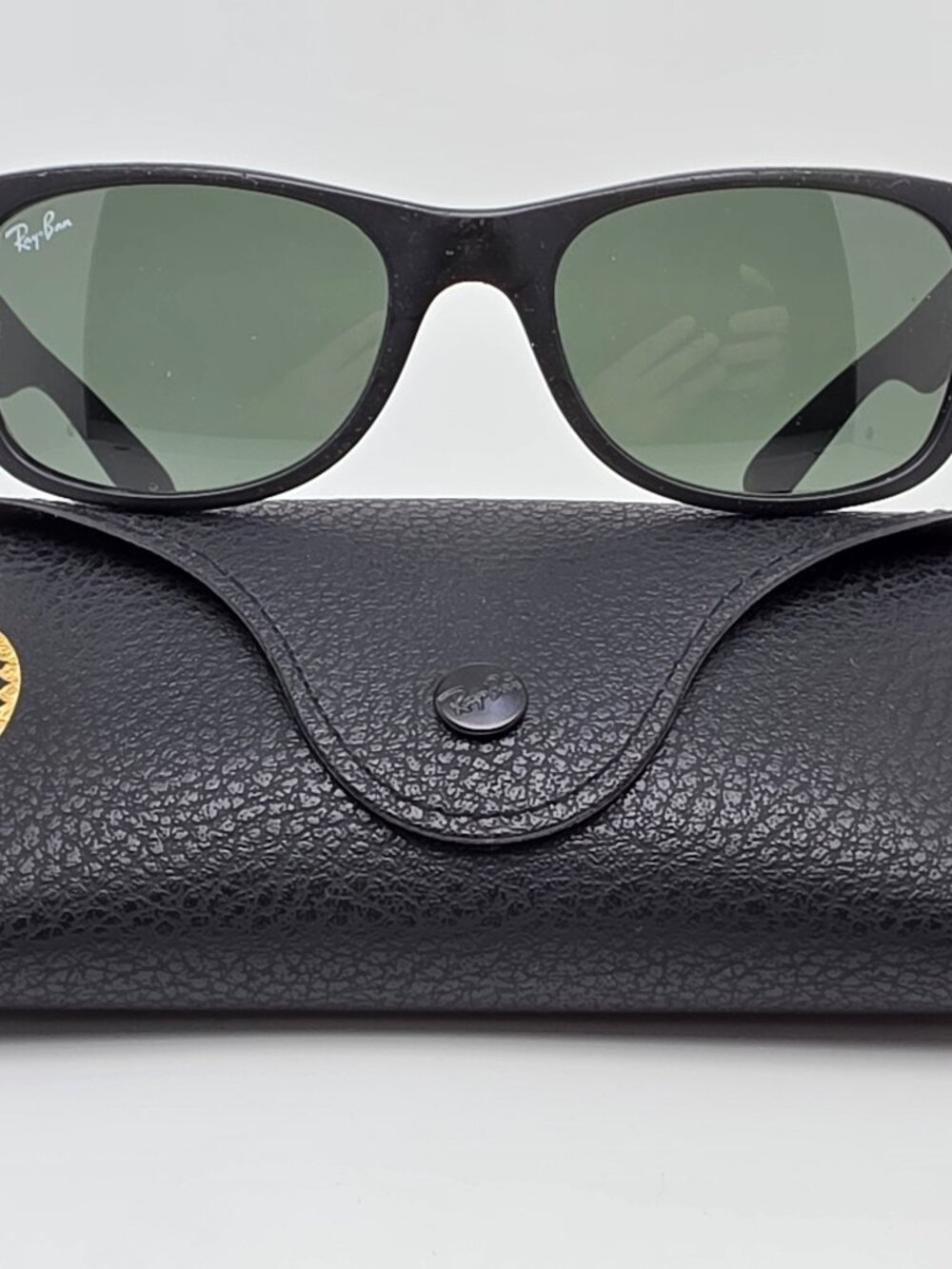 Ray-Ban RB2132 622 New Wayfarer Rubber Black Frame G-15 Green Lens Sunglasses